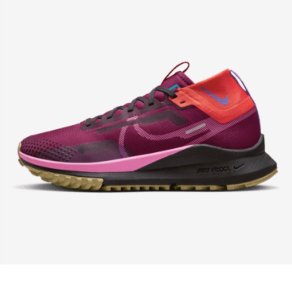 Nike Pegasus Trail 4 GORE-TEX Women's Purple and Red Athletic Shoes